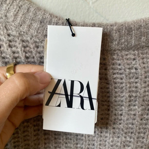 NWT Zara Women's Beige Knit Sweater - Picture 2 of 2